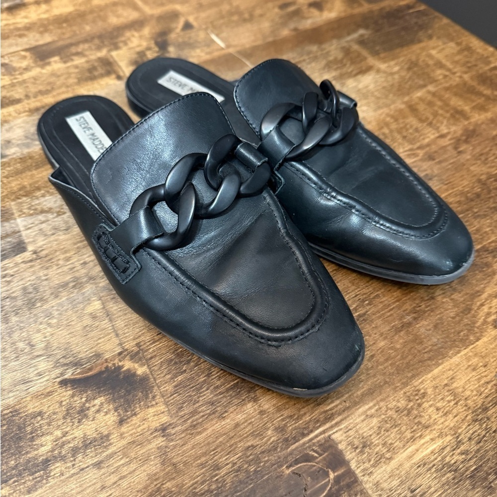 STEVE MADDEN Black Leather w/ Chain Detail Slip-On Loafers Mules Flats Size 10